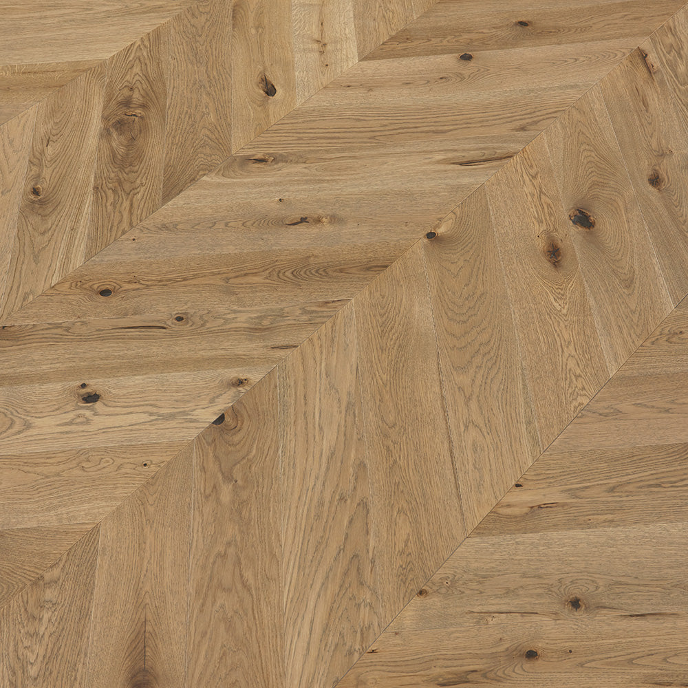 PARKET TGP 1L HRAST CHEVRON 45 CHAMPAGNE SIVO BEIGE COUNTRY MAT LAK ČETKAN 4Vm T&G