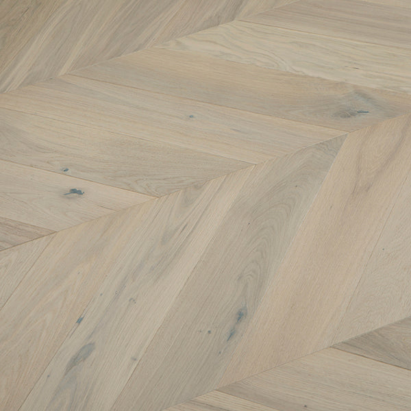 PARKET TGP 1L HRAST CHEVRON 45 BURGUNDY PEARL NATURAL MAT LAK ČETKAN 4Vm T&G