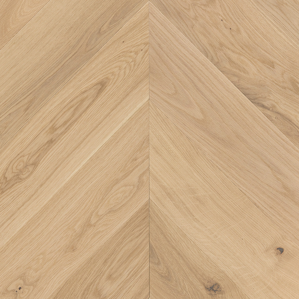PARKET TGP 1L HRAST CHEVRON 45 BRETAGNE NATURAL BIJELO ULJEN ČETKAN 4Vm T&G