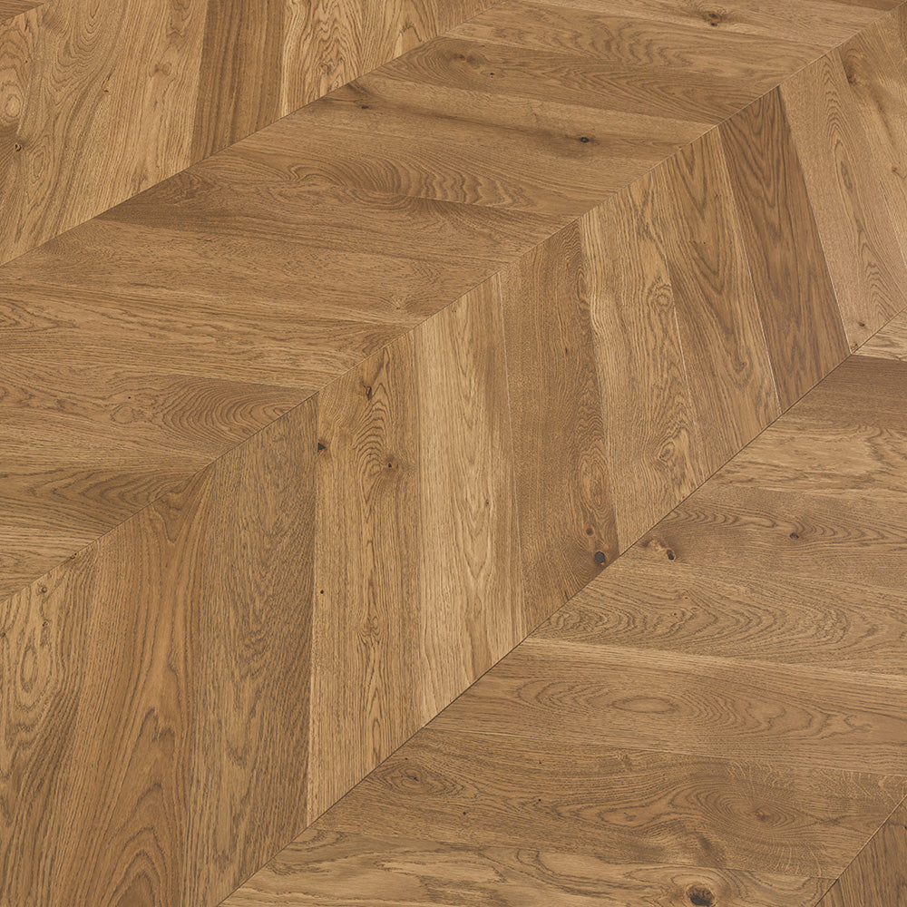 PARKET TGP 1L HRAST CHEVRON 45 CORSE NATURAL BROWN MAT LAK ČETKAN 4Vm T&G