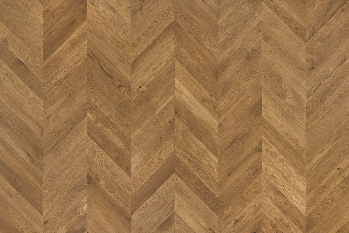 PARKET TGP 1L HRAST CHEVRON 45 CORSE NATURAL BROWN MAT LAK ČETKAN 4Vm T&G